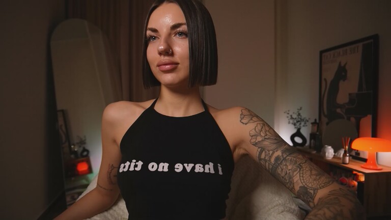 Lumiflare's Streamate show and profile