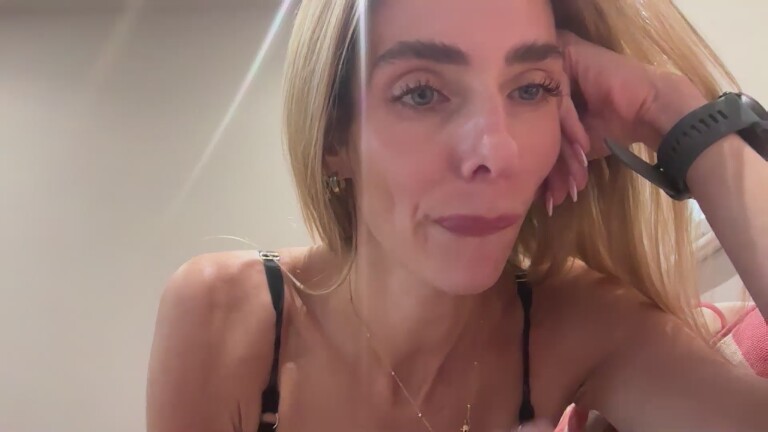 EllaLunaaa's Streamate show and profile